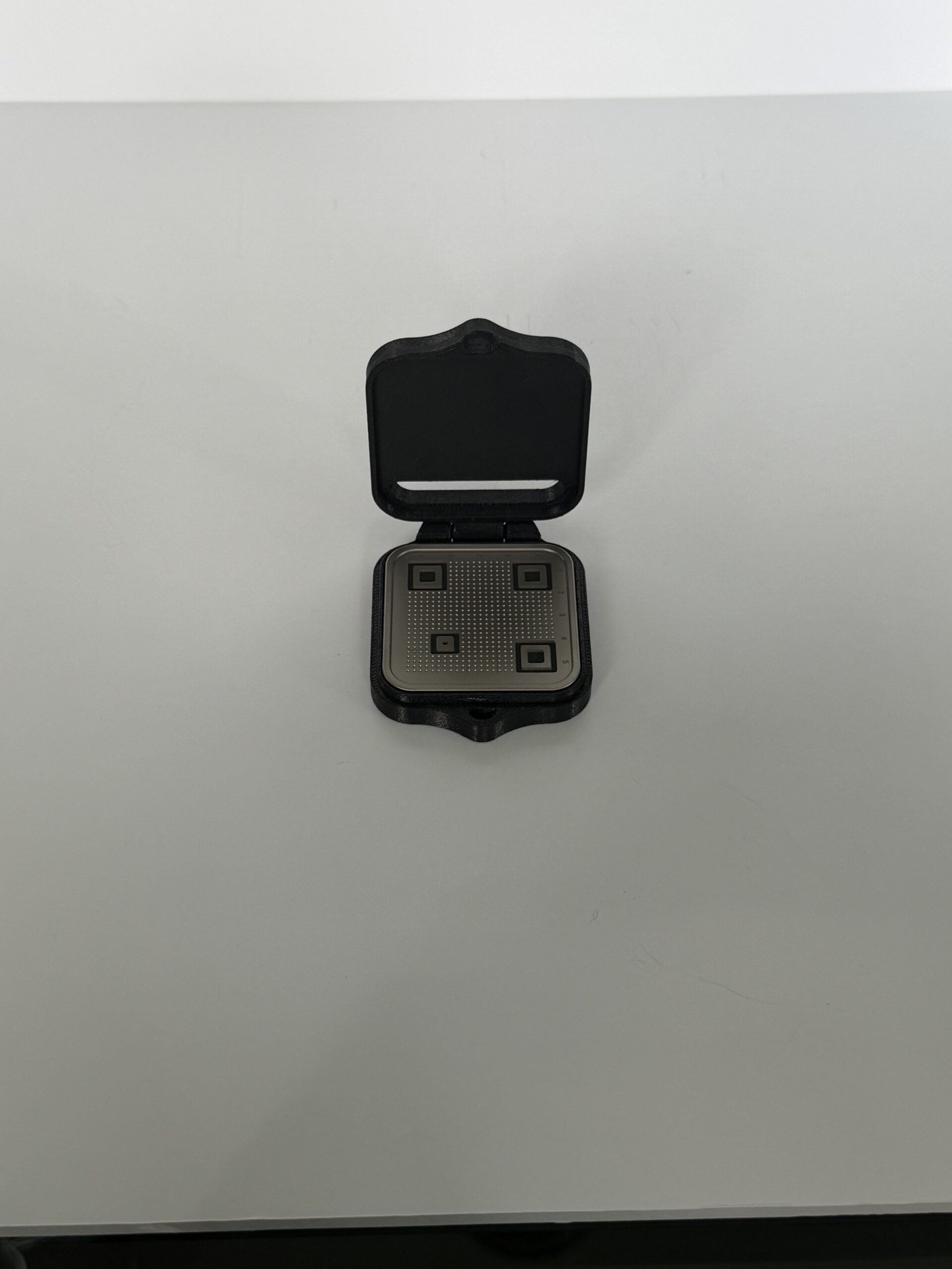 3D-printed protective cases for ColdQR 21x21 and 25x25 titanium SeedQR plates
